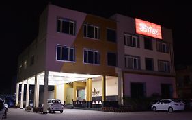 Adityaz Hotel Gwalior